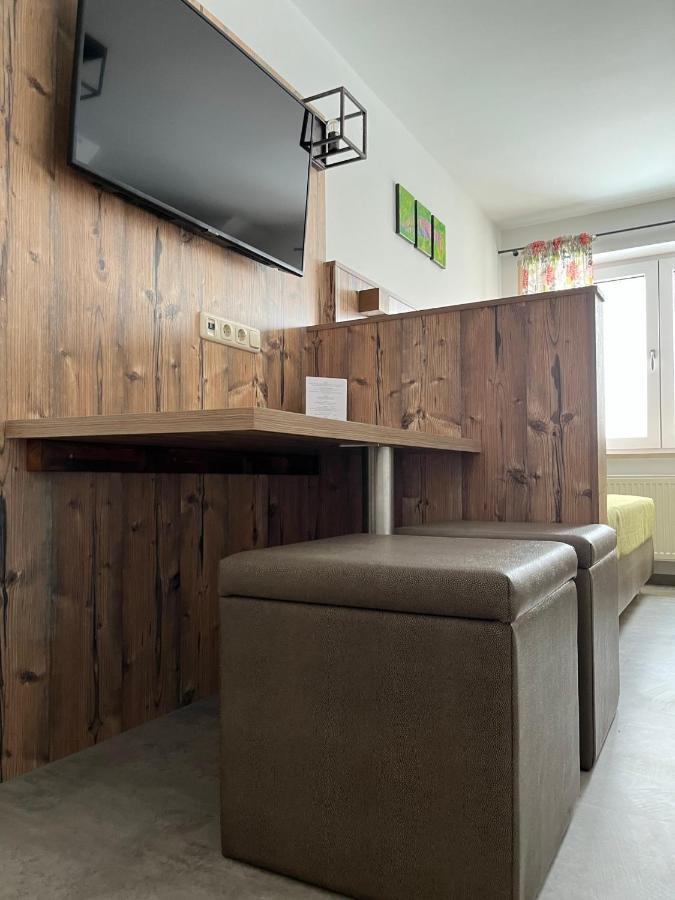 Hofmann'S Apartements & Ferienwohnungen Oberdachstetten Екстер'єр фото