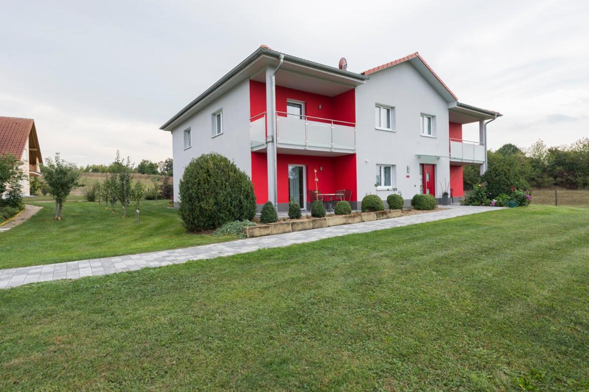 Hofmann'S Apartements & Ferienwohnungen Oberdachstetten Екстер'єр фото