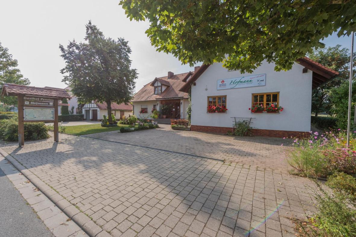 Hofmann'S Apartements & Ferienwohnungen Oberdachstetten Екстер'єр фото