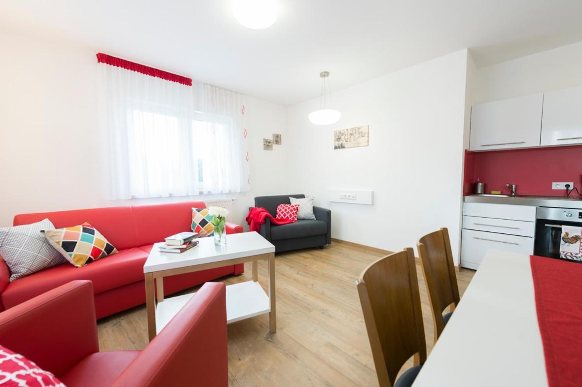 Hofmann'S Apartements & Ferienwohnungen Oberdachstetten Екстер'єр фото